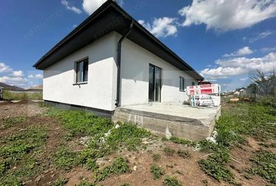 Casa noua cu 4 camere in Tarlungeni - 6