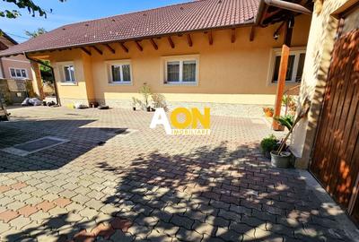 Casă individuală cu 4 camere cu Canalizare în Central - 2