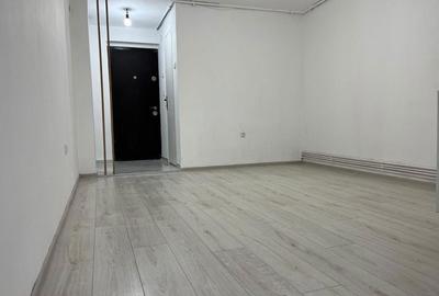 Garsonieră decomandată în Central - 1