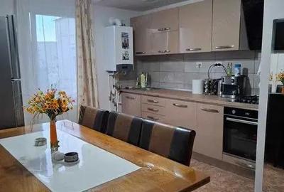 Apartament cu 3 camere decomandat în Tudor - 4