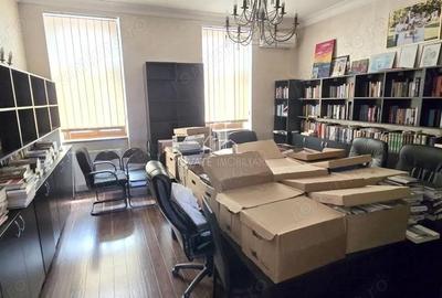 Spațiu comercial, de 200 mp, în Central - 12