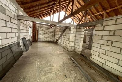 Casă cu 6 camere cu Teren 500 Mp în Central