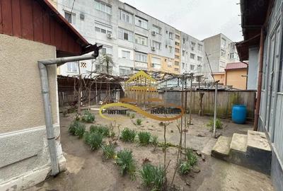 Casă cu Teren 351 Mp în Central