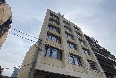 Apartament cu 4 camere decomandat în Universitate