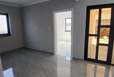 Casă cu 4 camere în Central - 5