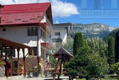 Casă cu 21 camere cu Teren 3000 Mp în Moieciu