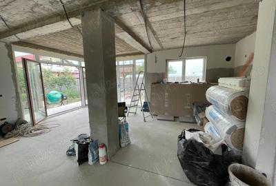 Casă cu 4 camere cu Teren 350 Mp în Sânandrei