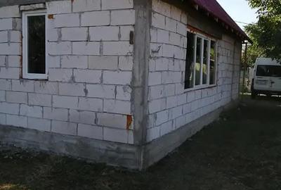 Casă cu 3 camere în 1 Decembrie