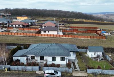 Casă cu 4 camere în Central