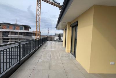 Penthouse cu 3 camere decomandat în Turnișor - 9