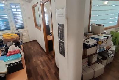 Casă cu 10 camere cu Teren 192 Mp în Colentina - 19