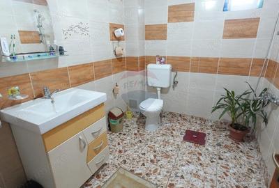 Casa / Vila cu 4 camere de vanzare Catalina - 6