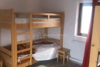 Casă cu 10 camere cu Teren 300 Mp în Cristian - 3