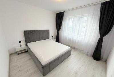 Apartament cu 2 camere decomandat în Tractorul - 4