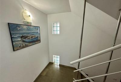 Pensiune turistica de vanzare Mamaia Nord - 27 camere, langa plaja - 24