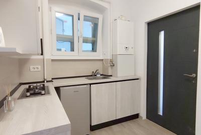 Centrul Istoric - Poarta Schei, garsonieră spațioasă. - 7