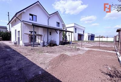 Duplex de vanzare, teren 200 mp, Giarmata Vii Duplex de vanzare, teren 200 mp, Giarmata Vii - 1