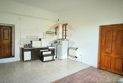 Casă cu 3 camere cu Teren 470 Mp în Dumbrăveni - 11