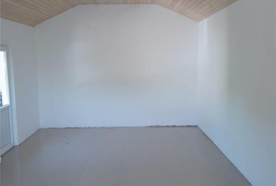 Casă cu 3 camere în Central - 1