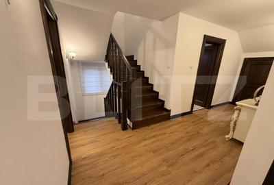 Casă cu 7 camere cu Teren 3173 Mp în Central - 6