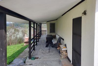 Casă cu 3 camere în Central - 1