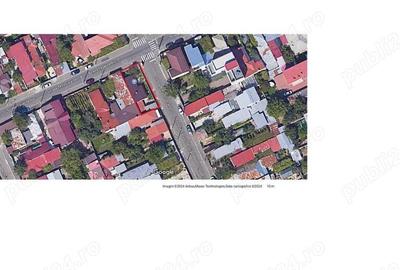 Casă cu 4 camere cu Teren 250 Mp în Andronache