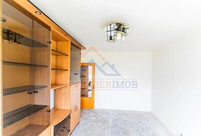 Apartament cu 3 camere decomandat în Rahova - 1
