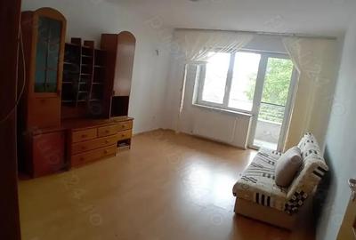 Apartament cu 2 camere decomandat în Girocului - 3