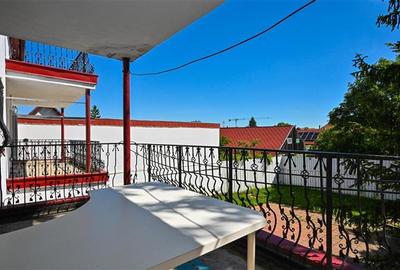 Duplex cu 13 camere cu Canalizare în Central - 19