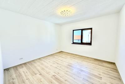 Duplex cu 5 camere cu Canalizare în Dumbrăvița - 9