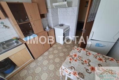 Apartament cu 3 camere semidecomandat în Găvana 2 - 5