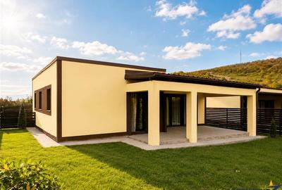 Casă individuală cu 3 camere cu Teren 300 Mp în Exterior Est