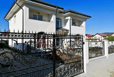 Vila individuala I Suprafata mare I 5 camere I 3 bai I teren 490mp - 1