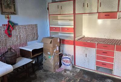 Casă cu 3 camere în Central