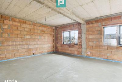 Casă cu 4 camere cu Teren 700 Mp în Ghiroda