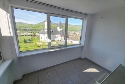 Apartament cu 2 camere decomandat în 1 Mai - 8