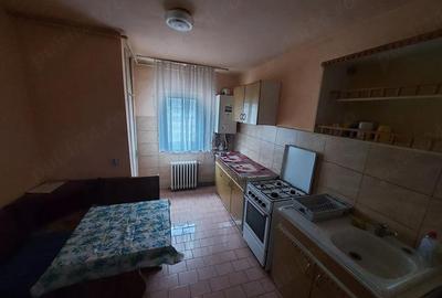 Apartament cu 3 camere decomandat în Central - 2
