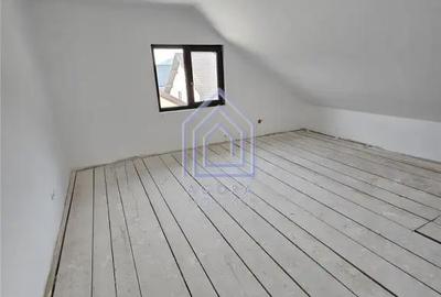 Casă cu 7 camere cu Teren 300 Mp în Central - 14