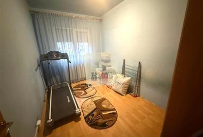 Apartament cu 3 camere decomandat în Vasile Aaron - 5
