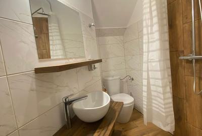 Casă cu Teren 5000 Mp în Central - 6