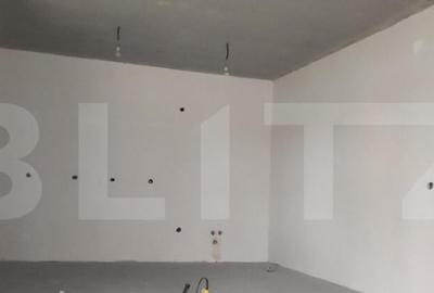 Casa semifinisata cu gard imprejmuitor in Livada de Bihor, l - 6