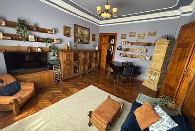 Apartament cu 3 camere nedecomandat în Central - 1