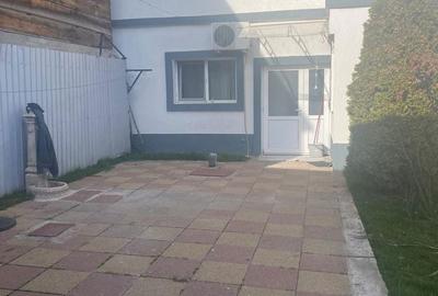 Casă cu 5 camere cu Teren 200 Mp în Titan