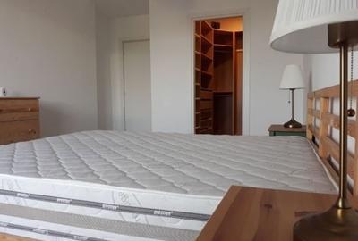 Apartament cu 3 camere semidecomandat, mobilat în Aviației