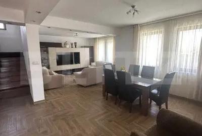 Casă cu 5 camere cu Teren 630 Mp în Păulești - 1