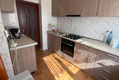 Apartament cu 3 camere decomandat în Berceni - 3