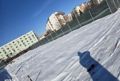 Teren de 419 mp, în Uzina 2 - 2