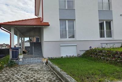 Casa cu 5 camere in Cisnadie - 1