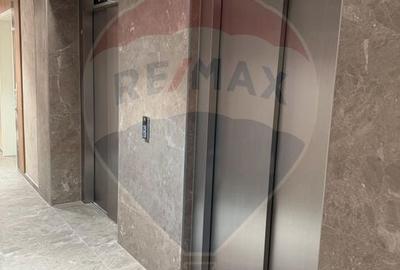 Apartament cu 2 camere semidecomandat în Tractorul - 19