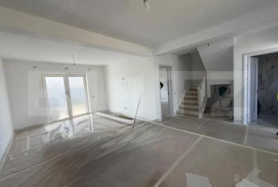 Casă cu 4 camere cu Teren 290 Mp în Central - 2